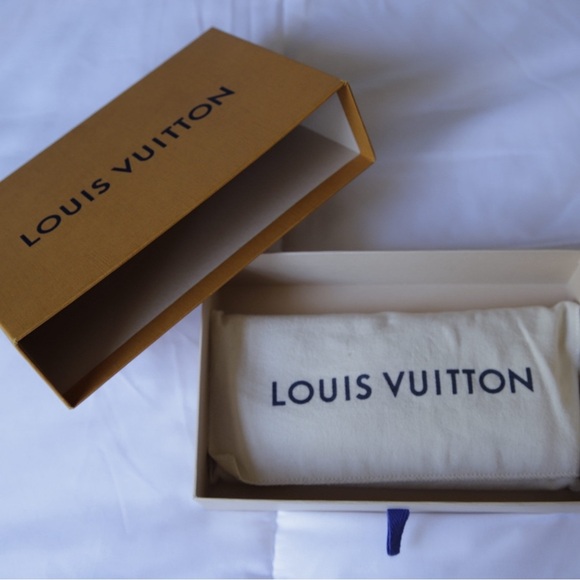 Louis Vuitton Azur Emilie Rose Ballerina Wallet - Picture 8 of 9